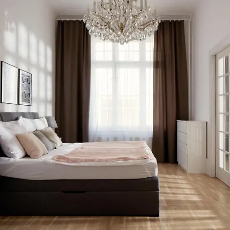 Sleek In New Town By Days Apartman *